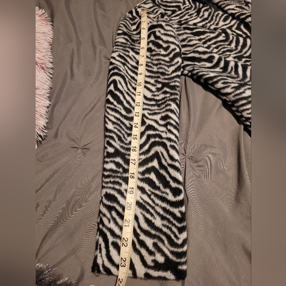 ZEBRA COAT - Picture 8 of 9